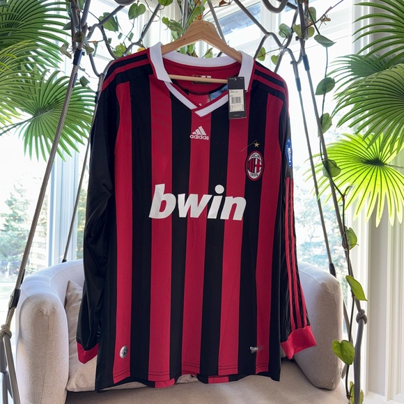 Inspired AC Milan 2009-2010 - Ronaldinho #80 Jersey Retro Football - Picture 4 of 5